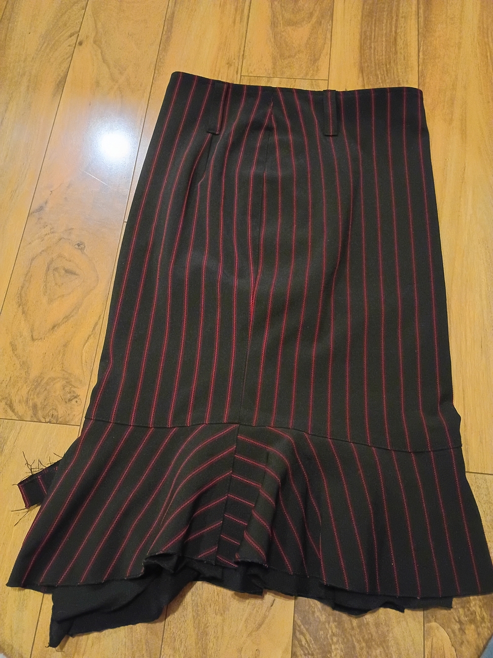 Attempt Black Skirt with Red Pinstripes - Classic Pencil XS